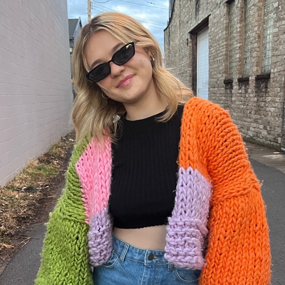 The Jessica Cat-Eye Sunglasses - Picture 9 of 10